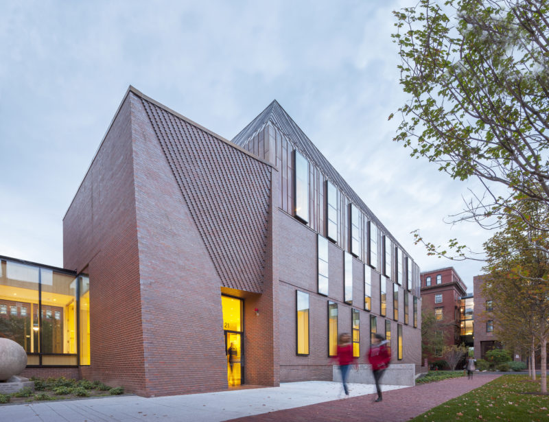 Tozzer Anthropology Building på Harvard med prov på olika murningstekniker. Foto: John Horner